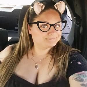 Meet your Posher, Alma